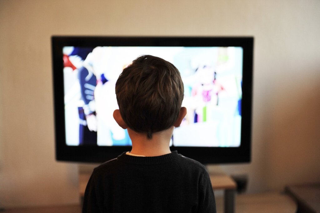 おもちゃで遊ばないでテレビばかり見ることは悪いこと?